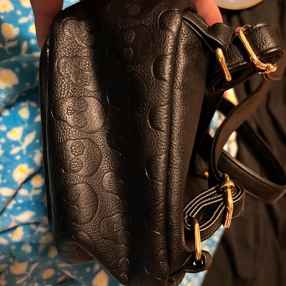 Betsey Johnson mini backpack with skulls and puppy - Picture 7 of 10